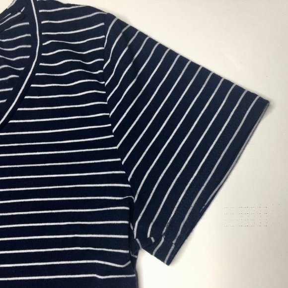Mudd Relaxed Every Day Tee Sz M Navy Blue Striped - Picture 3 of 8